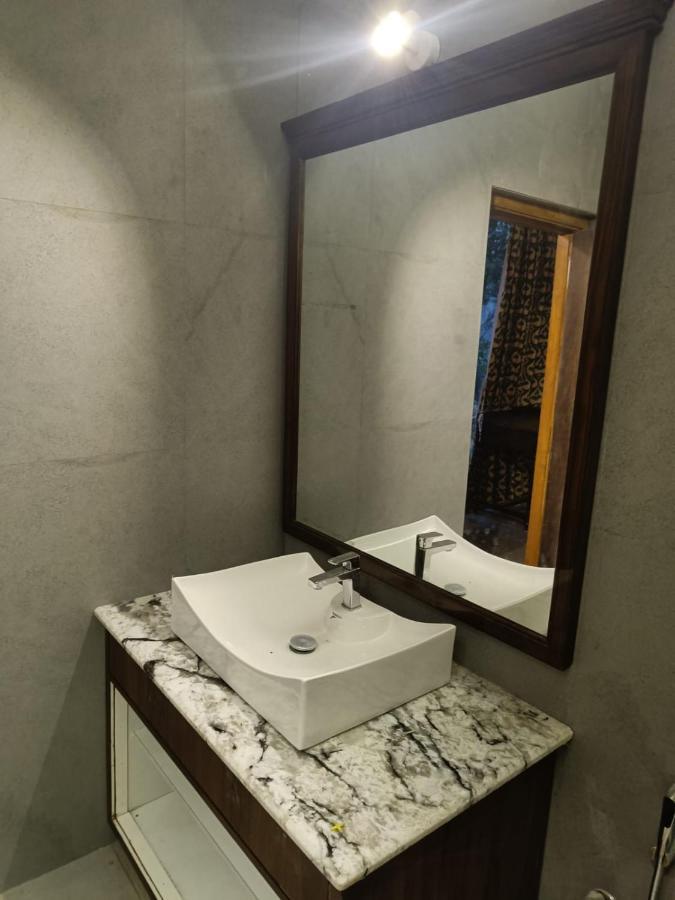 Hotel Oleander Farms, Karjat Extérieur photo